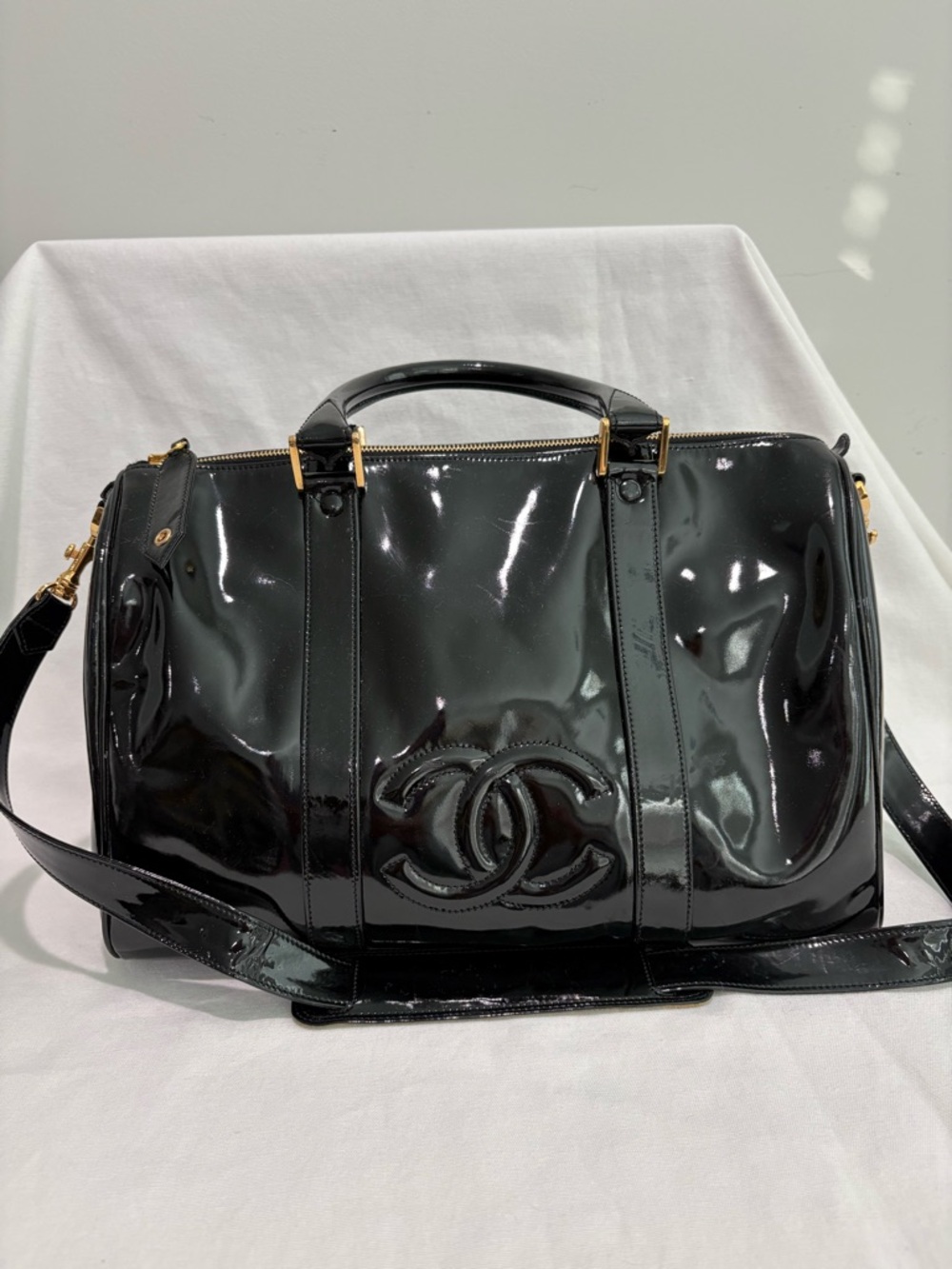 Authentic Chanel Patent Leather Bowler travel  Bag with certificate black Boston - Picture 2 of 16